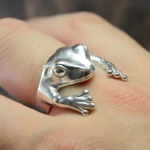Silver Frog Ring
